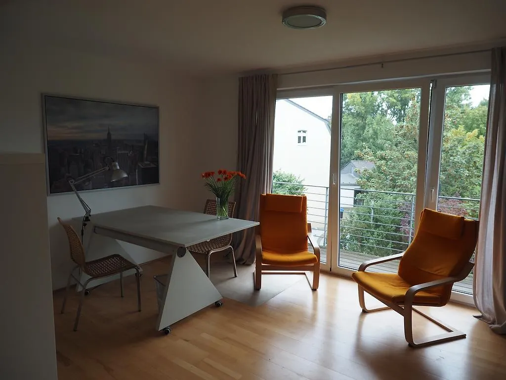 B8 - Just A Private Accommodation Ντίσελντορφ Δωμάτια σε οικογενειακή κατοικία