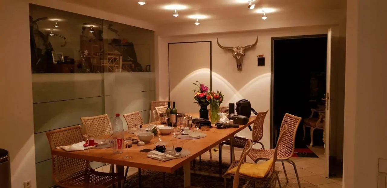 B8 - Just A Private Accommodation Ντίσελντορφ Δωμάτια σε οικογενειακή κατοικία