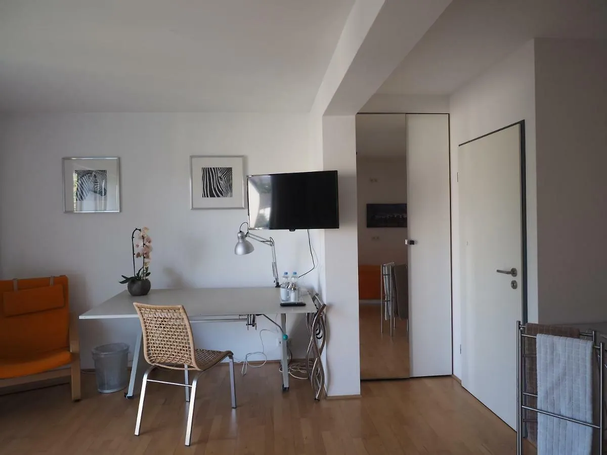 B8 - Just A Private Accommodation Ντίσελντορφ 0*,  Γερμανία