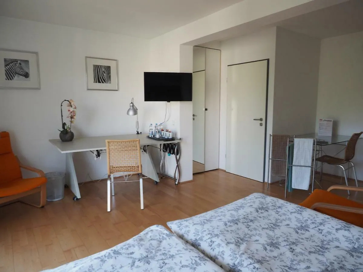 Δωμάτια σε οικογενειακή κατοικία B8 - Just A Private Accommodation Ντίσελντορφ