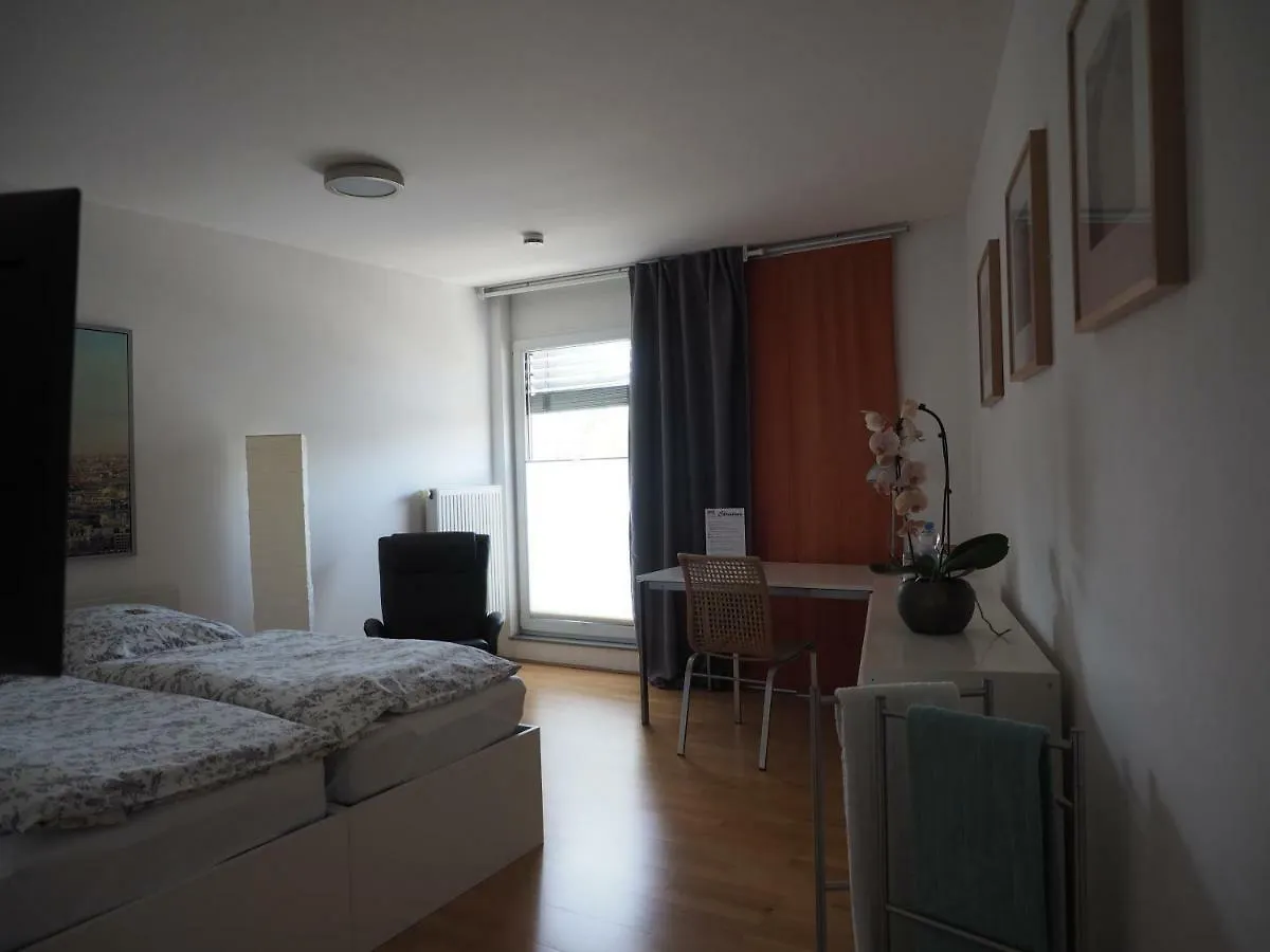 B8 - Just A Private Accommodation Ντίσελντορφ Γερμανία